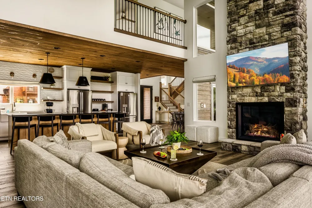 712 Bear Walk Way Gatlinburg, TN 37738