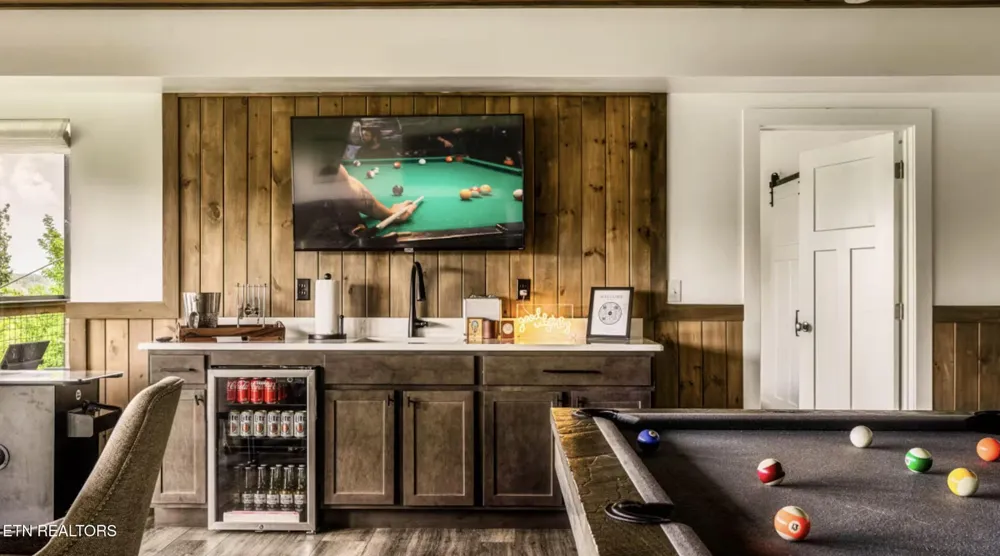712 Bear Walk Way Gatlinburg, TN 37738