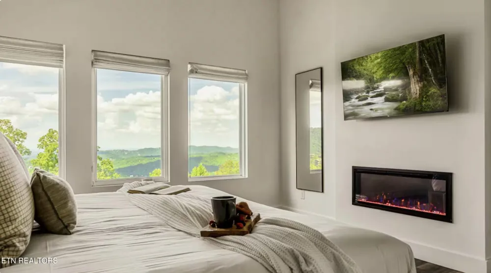 712 Bear Walk Way Gatlinburg, TN 37738