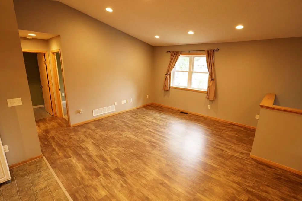 14460 283 1/2 AVENUE NW Zimmerman, MN 55398