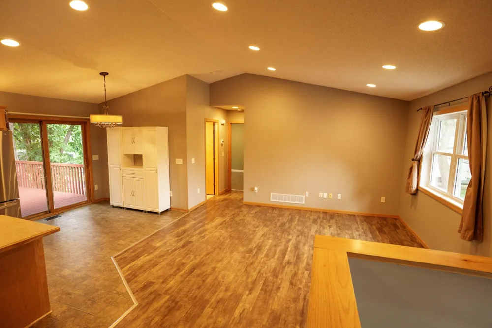 14460 283 1/2 AVENUE NW Zimmerman, MN 55398