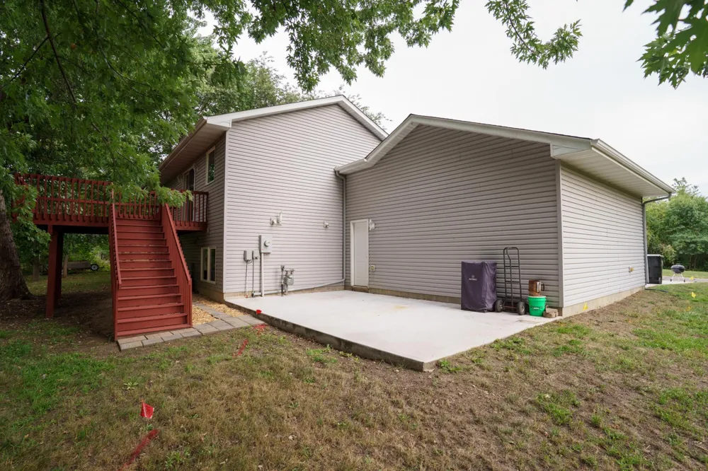 14460 283 1/2 AVENUE NW Zimmerman, MN 55398