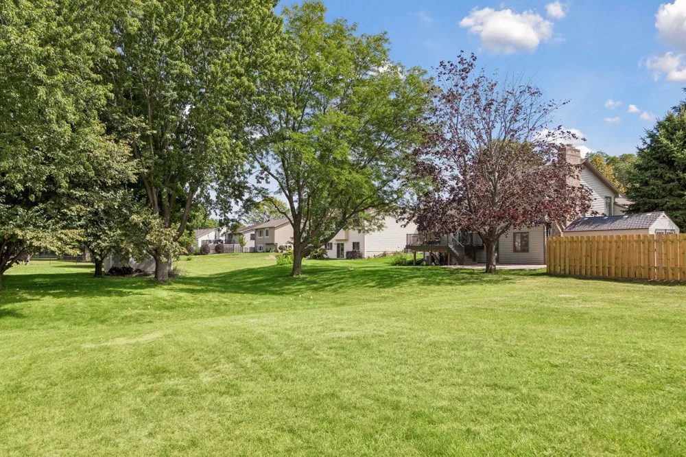 972 Pointe Way Eagan, MN 55123