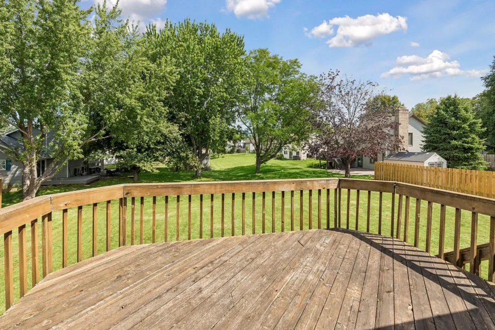 972 Pointe Way Eagan, MN 55123