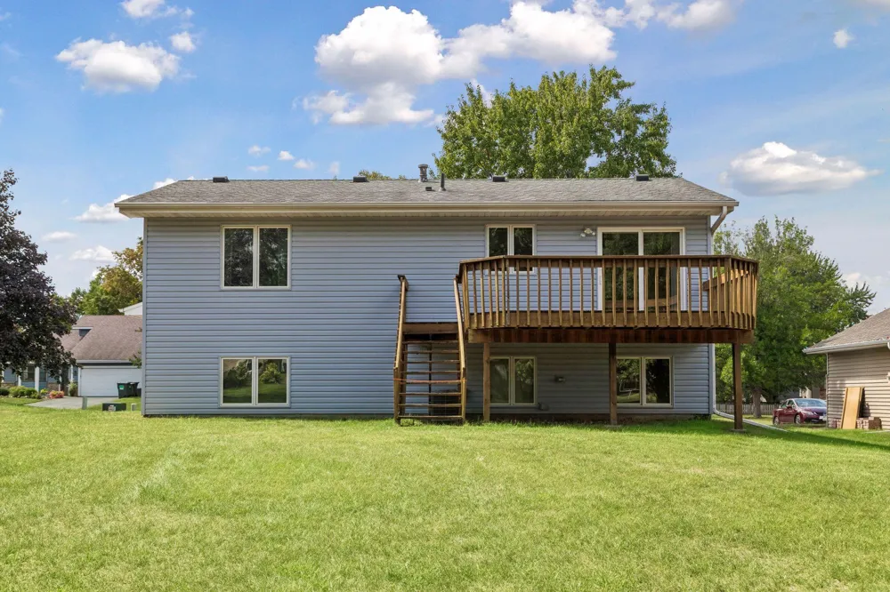 972 Pointe Way Eagan, MN 55123