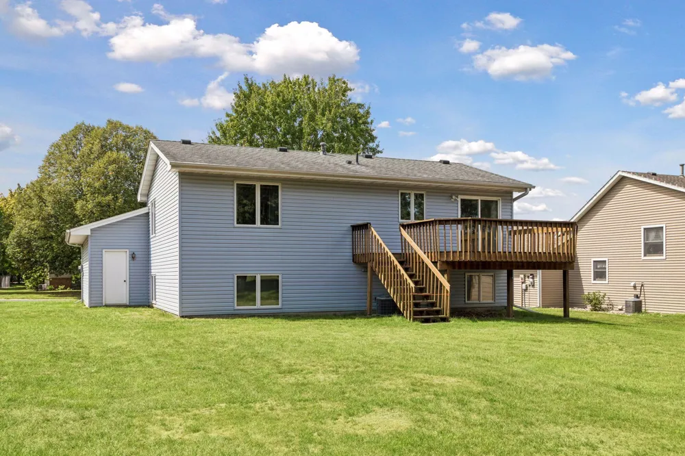 972 Pointe Way Eagan, MN 55123