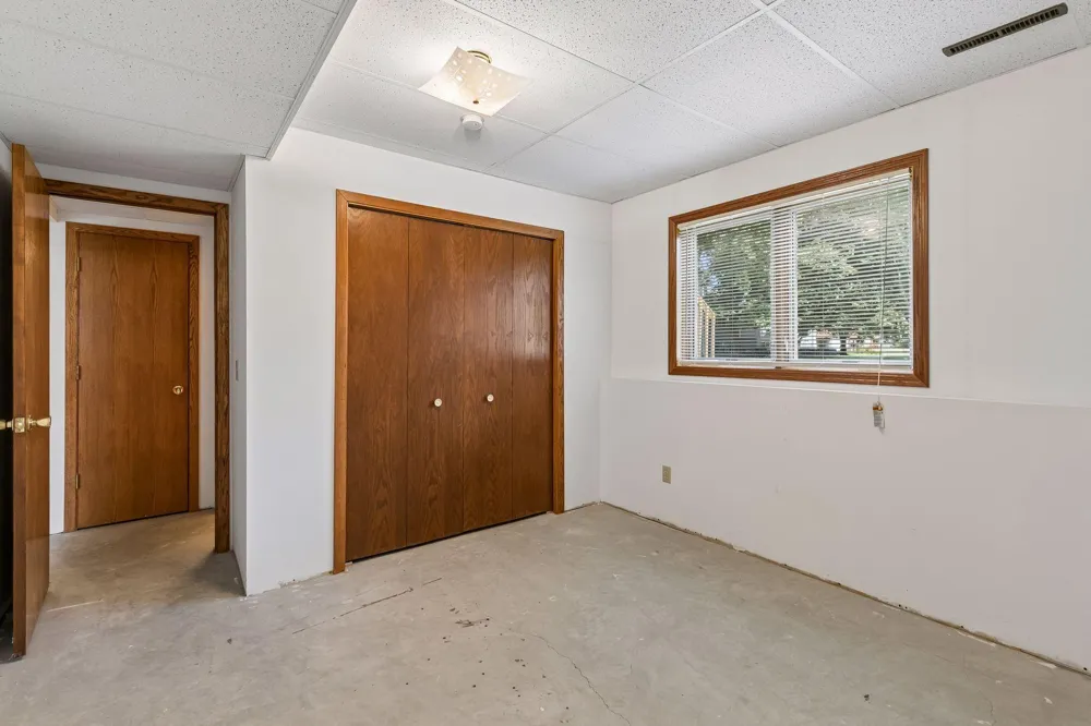 972 Pointe Way Eagan, MN 55123