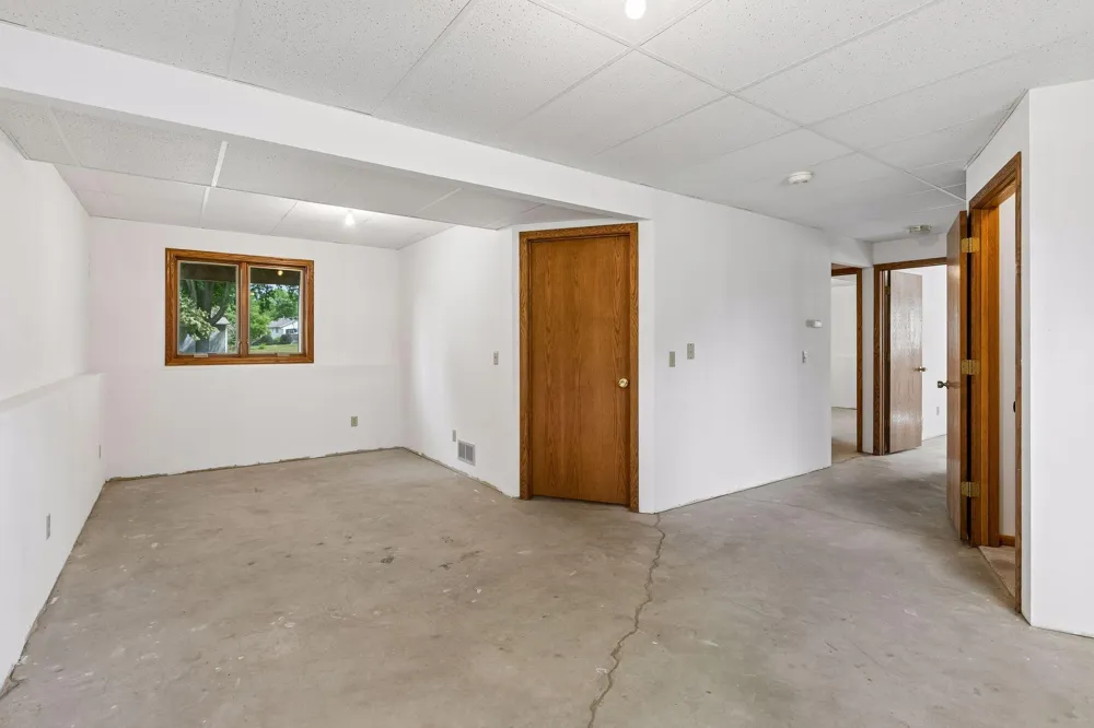 972 Pointe Way Eagan, MN 55123