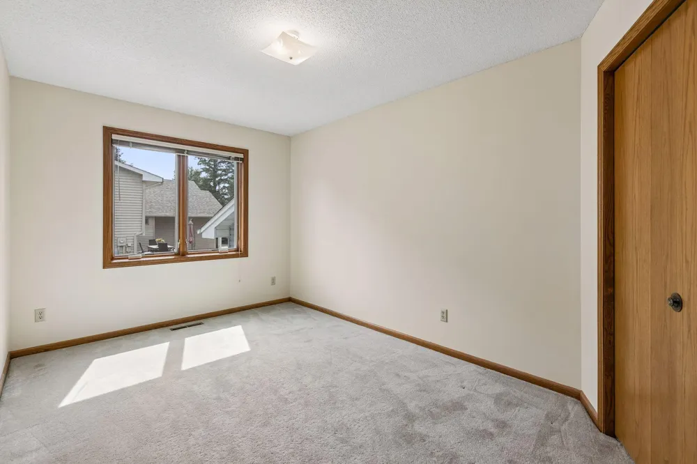 972 Pointe Way Eagan, MN 55123