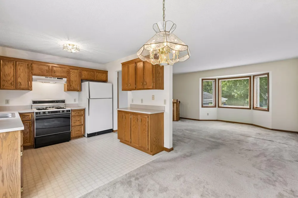 972 Pointe Way Eagan, MN 55123