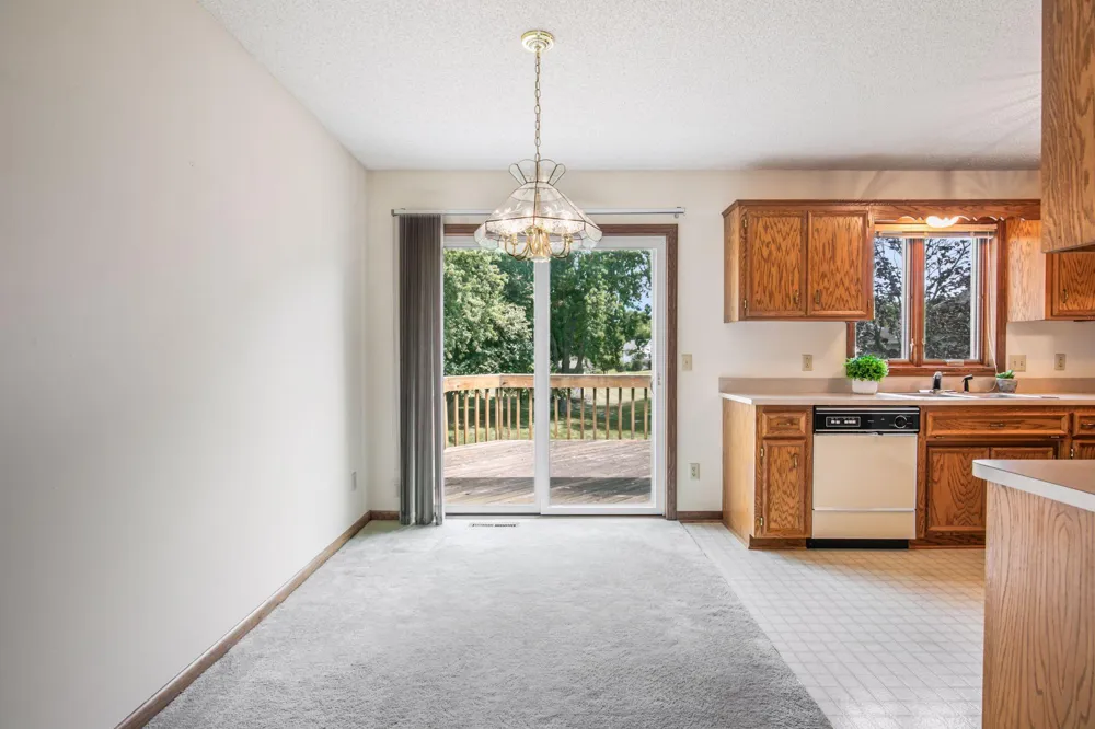 972 Pointe Way Eagan, MN 55123