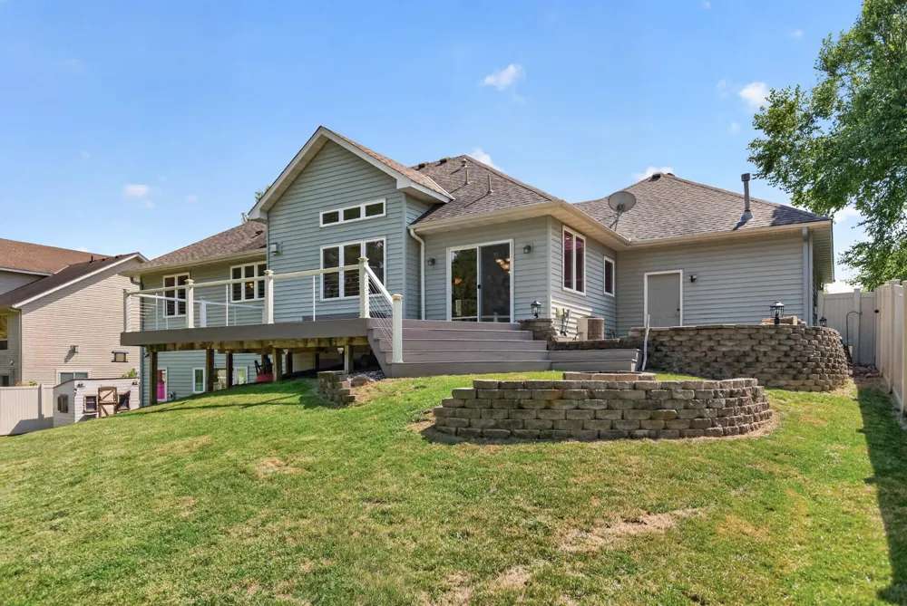2311 Seurer Street Elko New Market, MN 55054