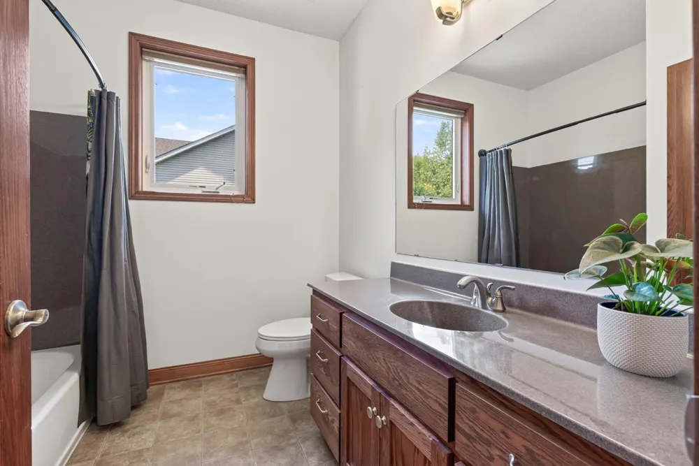 2311 Seurer Street Elko New Market, MN 55054