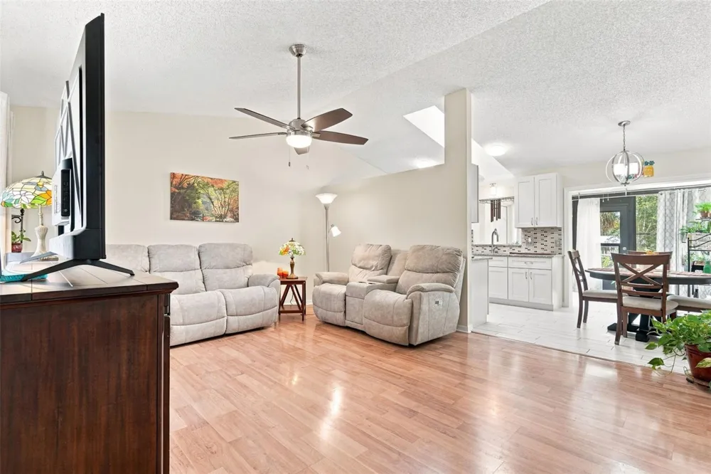 12435 ORANGEWOOD CIRCLE Tavares, FL 32778