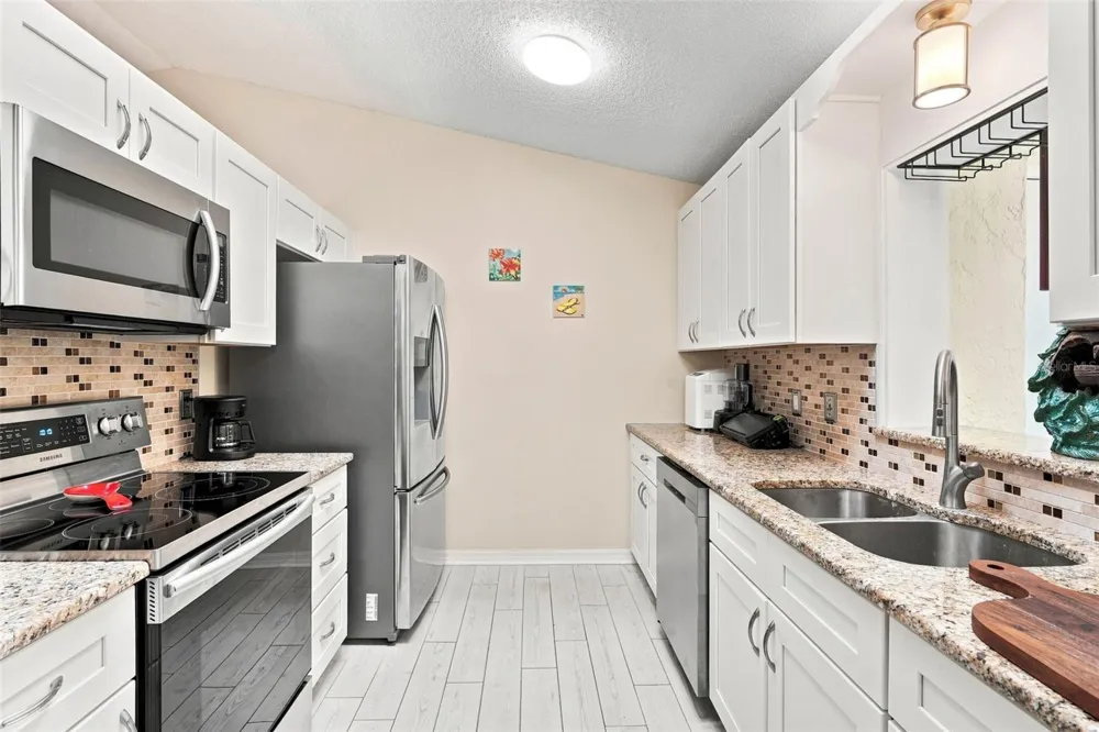 12435 ORANGEWOOD CIRCLE Tavares, FL 32778