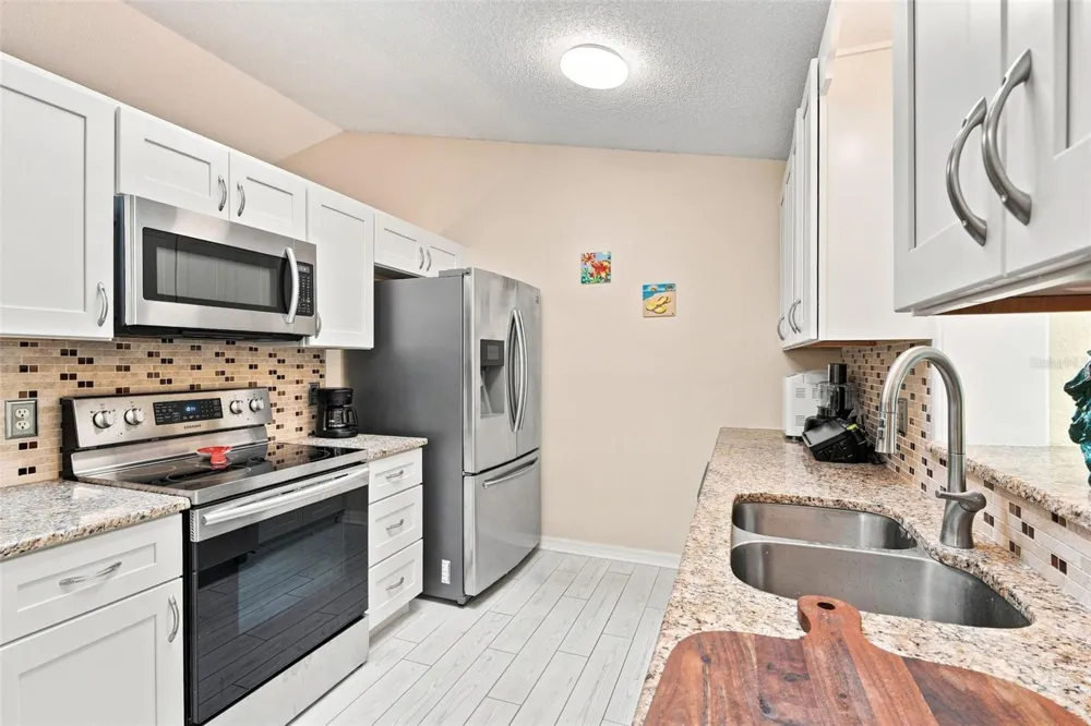 12435 ORANGEWOOD CIRCLE Tavares, FL 32778
