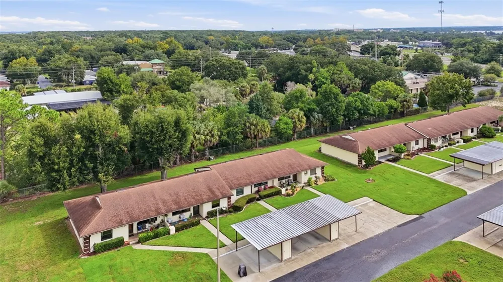 12435 ORANGEWOOD CIRCLE Tavares, FL 32778