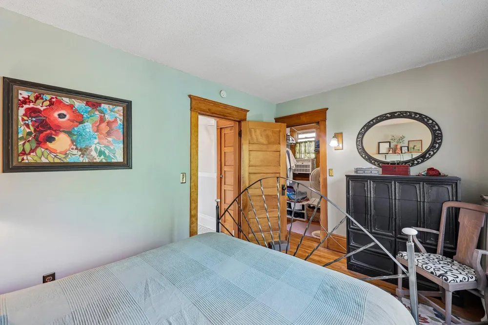 655 Simpson Street Saint Paul, MN 55104