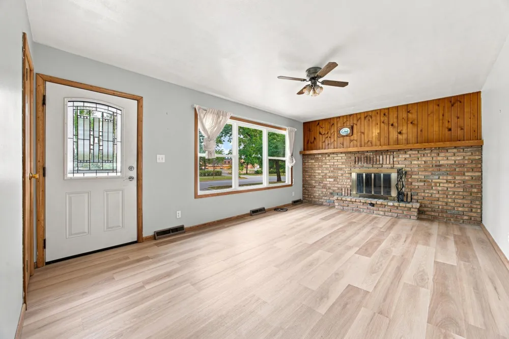 1713 17th Street S Fargo, ND 58103