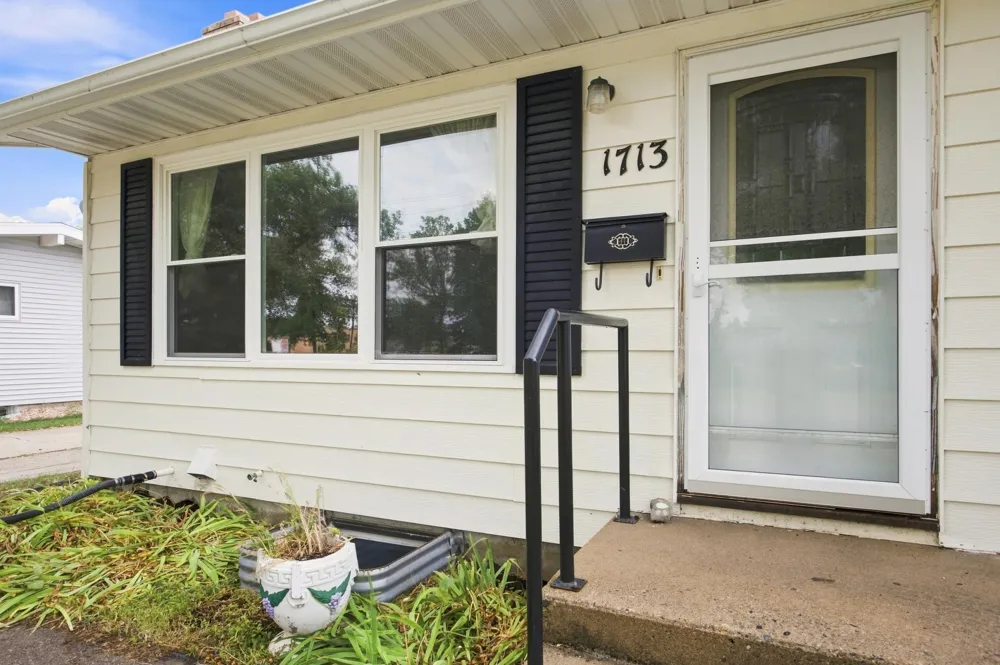 1713 17th Street S Fargo, ND 58103