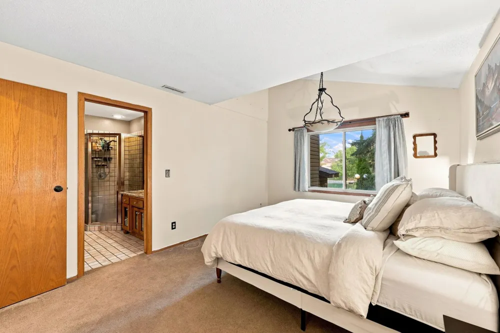15 Fremont Drive S Fargo, ND 58103