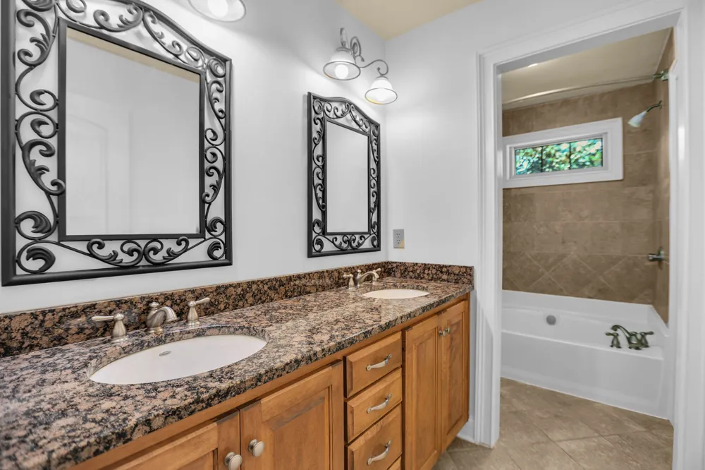 1405 Drakes Creek Rd Hendersonville, TN 37075