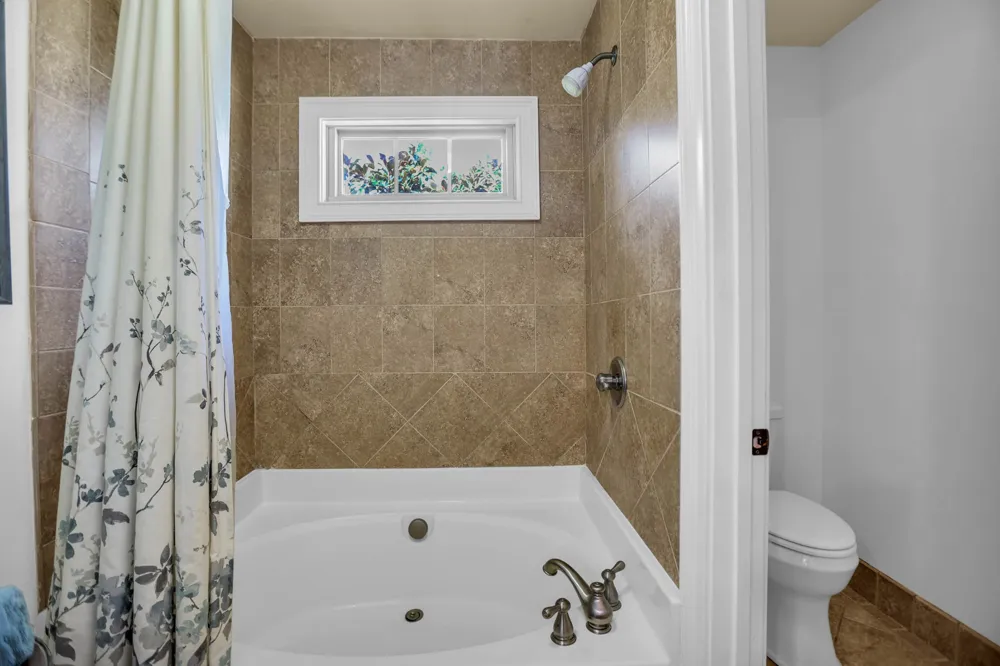 1405 Drakes Creek Rd Hendersonville, TN 37075