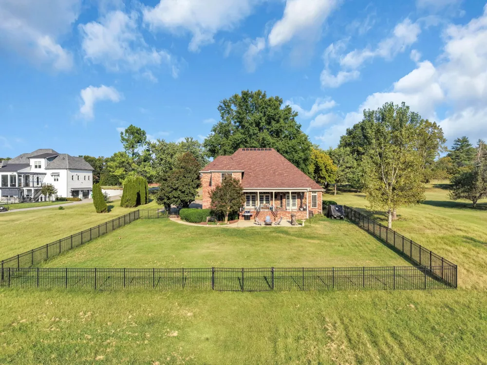 1405 Drakes Creek Rd Hendersonville, TN 37075