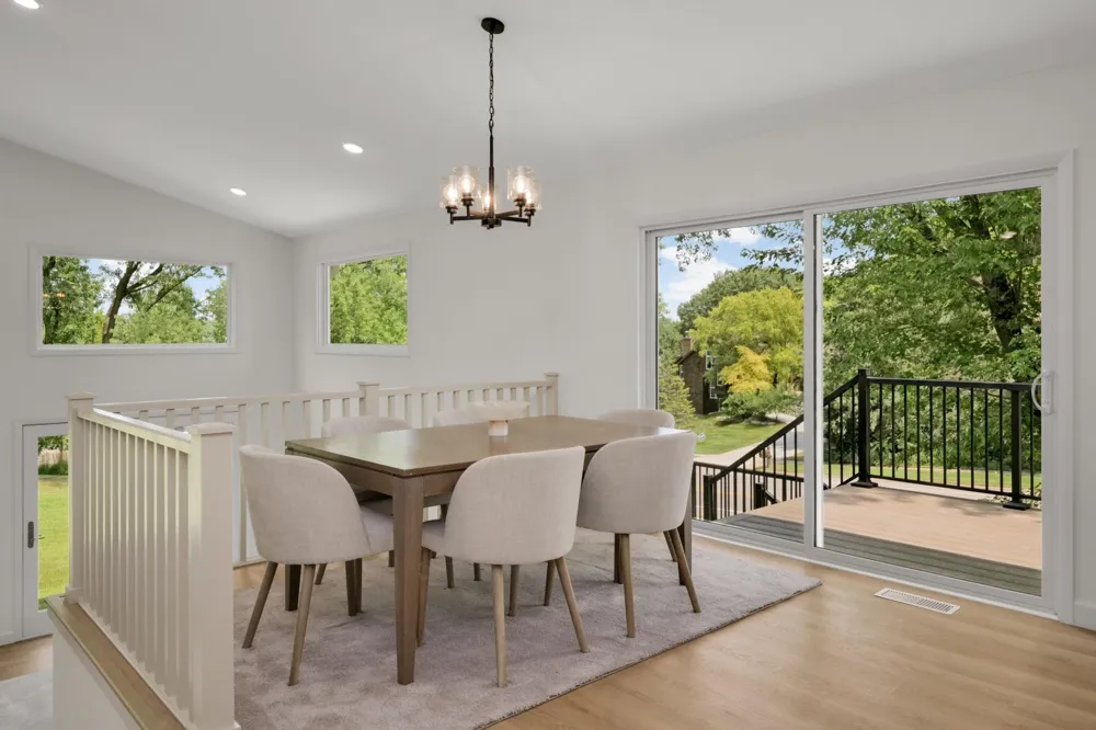 8350 Amsden Ridge Drive Bloomington, MN 55438