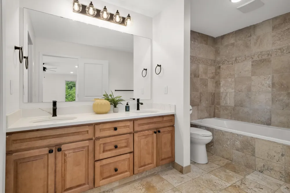 8350 Amsden Ridge Drive Bloomington, MN 55438
