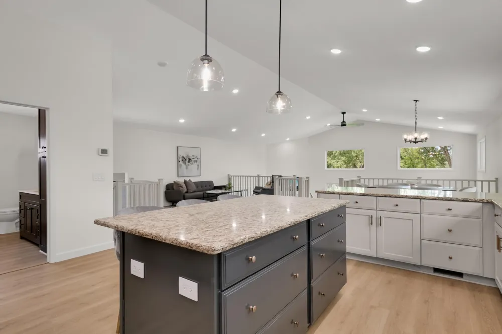 8350 Amsden Ridge Drive Bloomington, MN 55438
