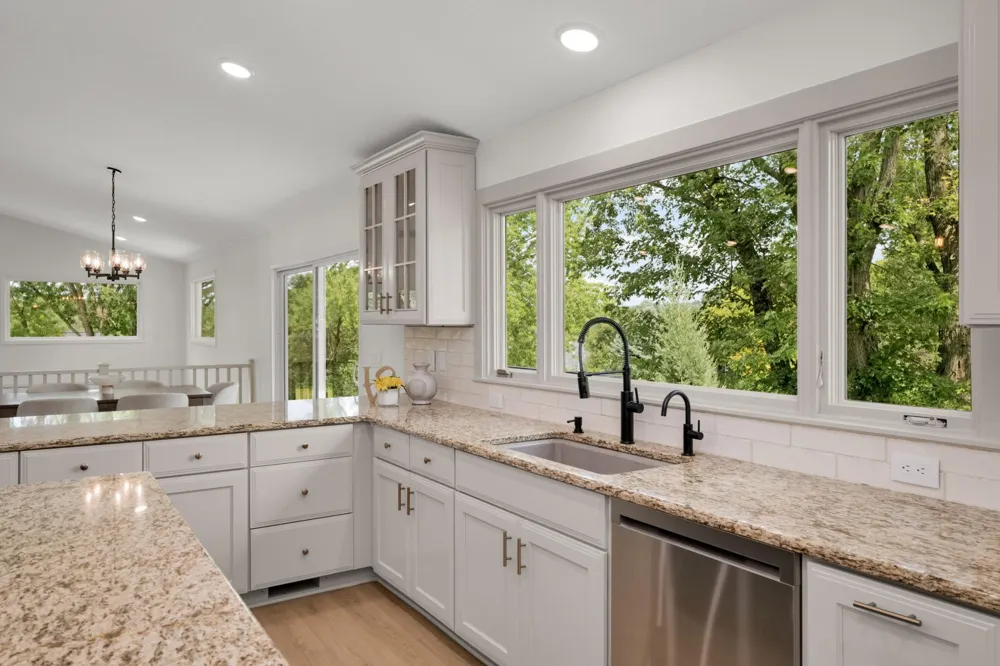 8350 Amsden Ridge Drive Bloomington, MN 55438