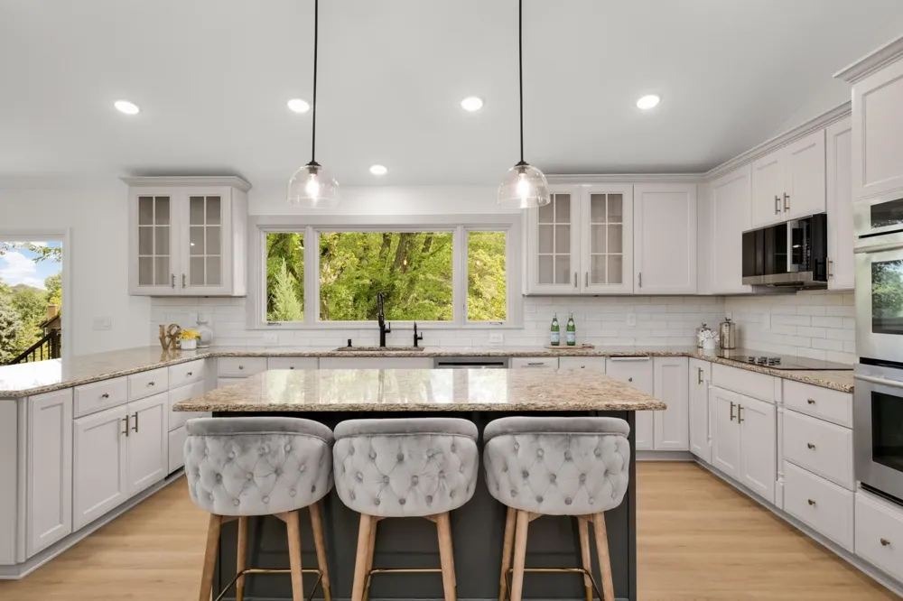 8350 Amsden Ridge Drive Bloomington, MN 55438