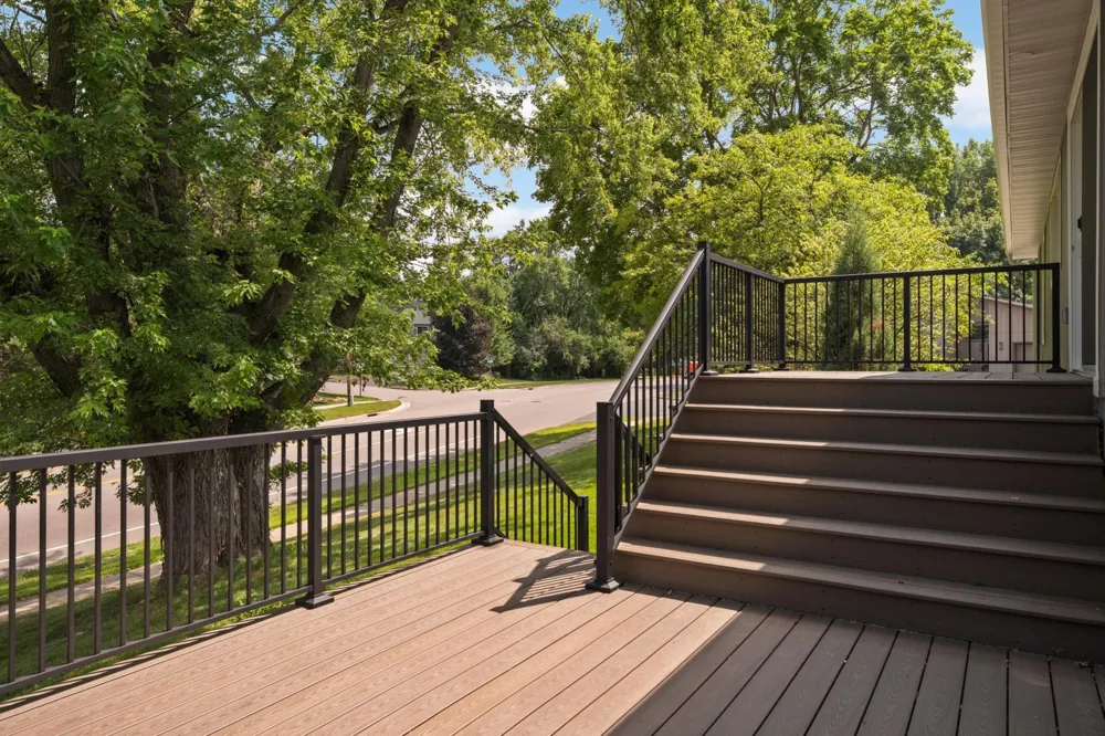 8350 Amsden Ridge Drive Bloomington, MN 55438
