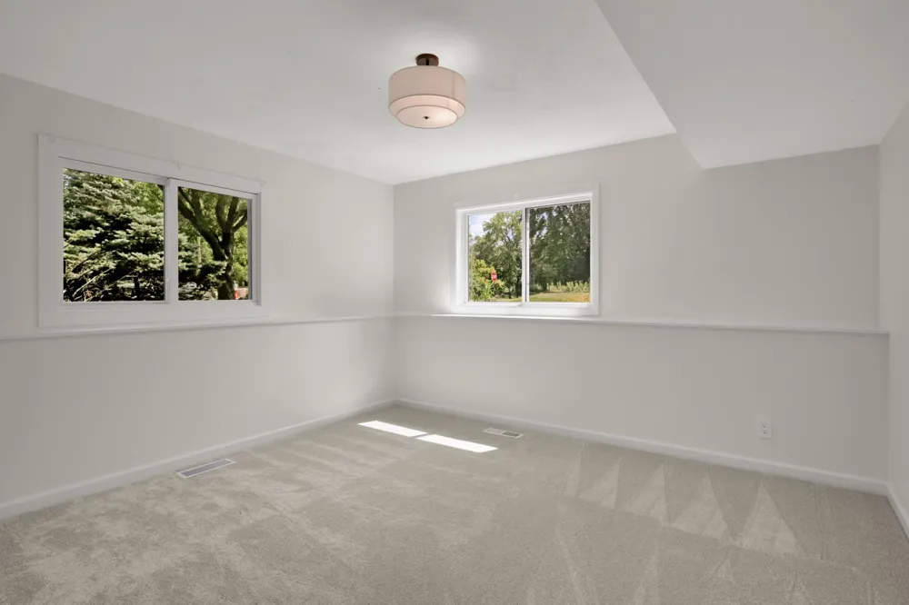 8350 Amsden Ridge Drive Bloomington, MN 55438