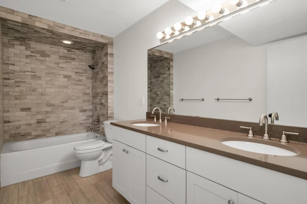 8350 Amsden Ridge Drive Bloomington, MN 55438