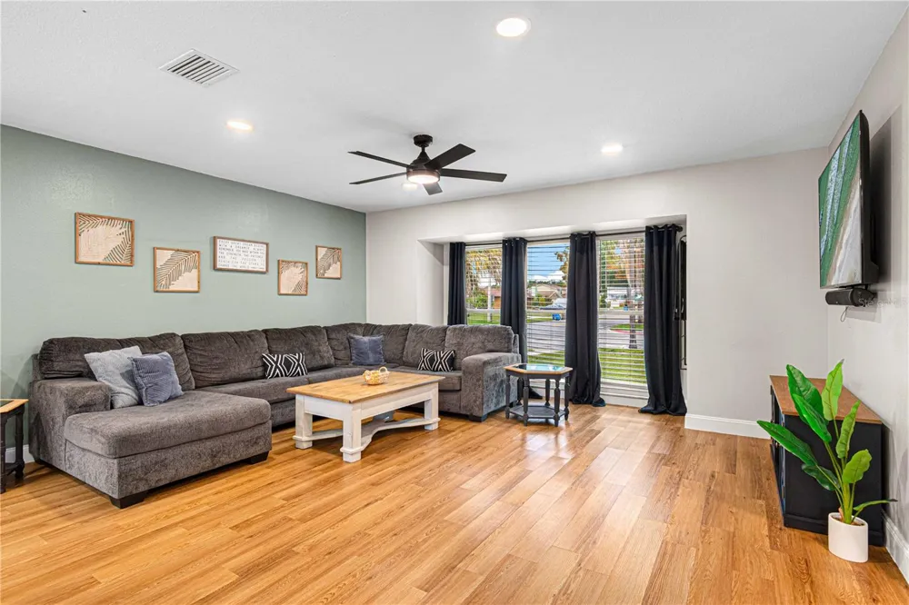 7501 RUSTIC DRIVE Tampa, FL 33634