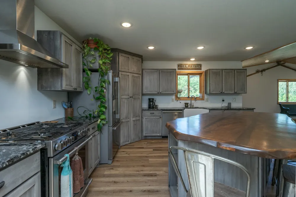 4175 County 71 NW Hackensack, MN 56452