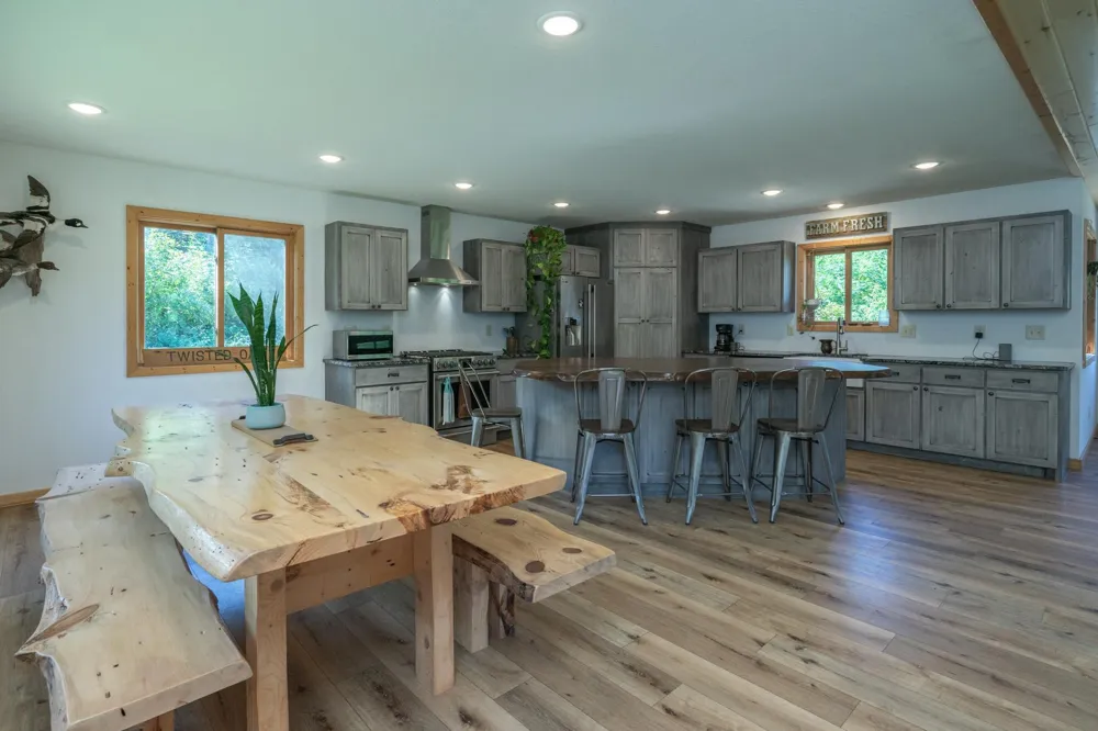 4175 County 71 NW Hackensack, MN 56452
