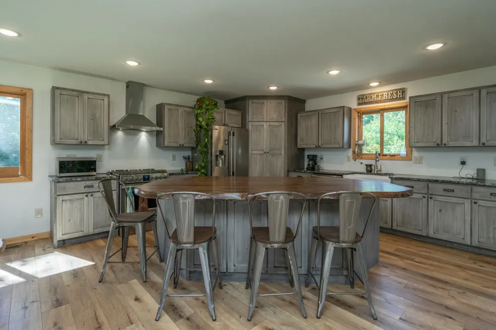 4175 County 71 NW Hackensack, MN 56452