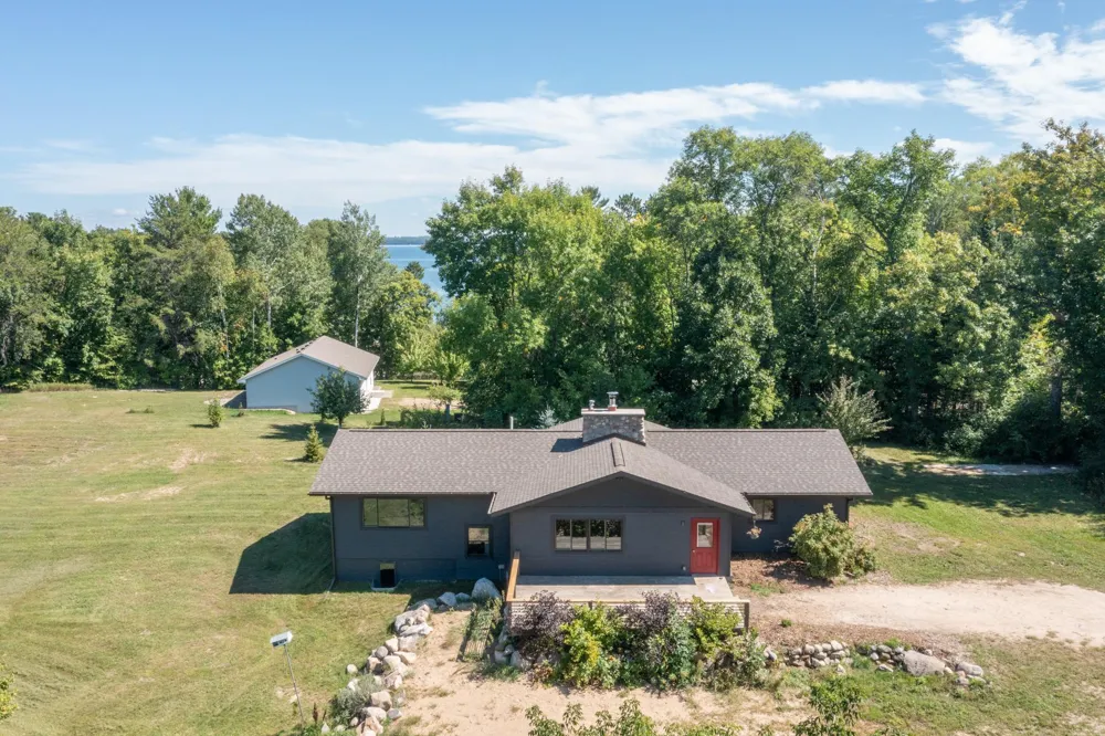 4175 County 71 NW Hackensack, MN 56452