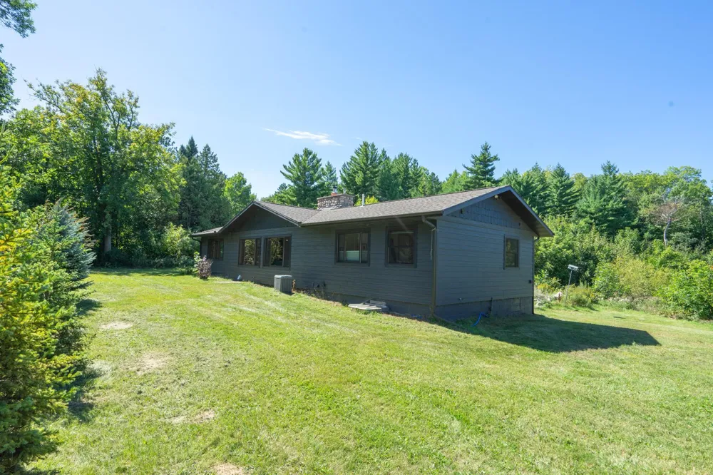 4175 County 71 NW Hackensack, MN 56452
