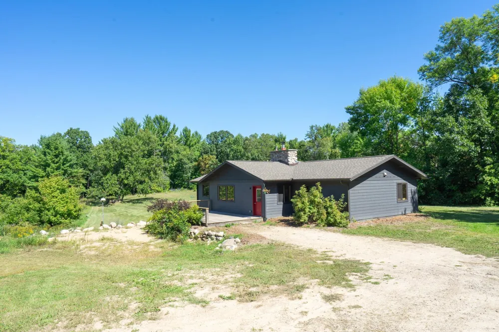 4175 County 71 NW Hackensack, MN 56452