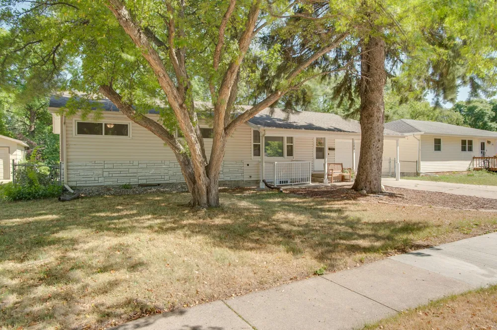 1842 15th Street S Fargo, ND 58103