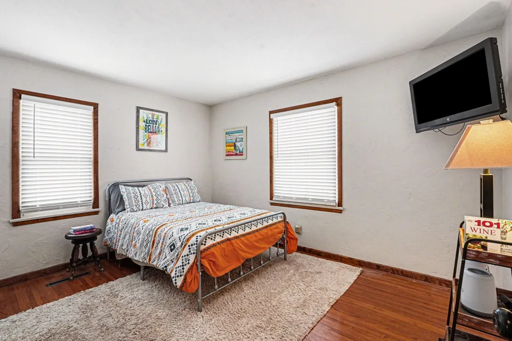 2966 Simpson Street Roseville, MN 55113