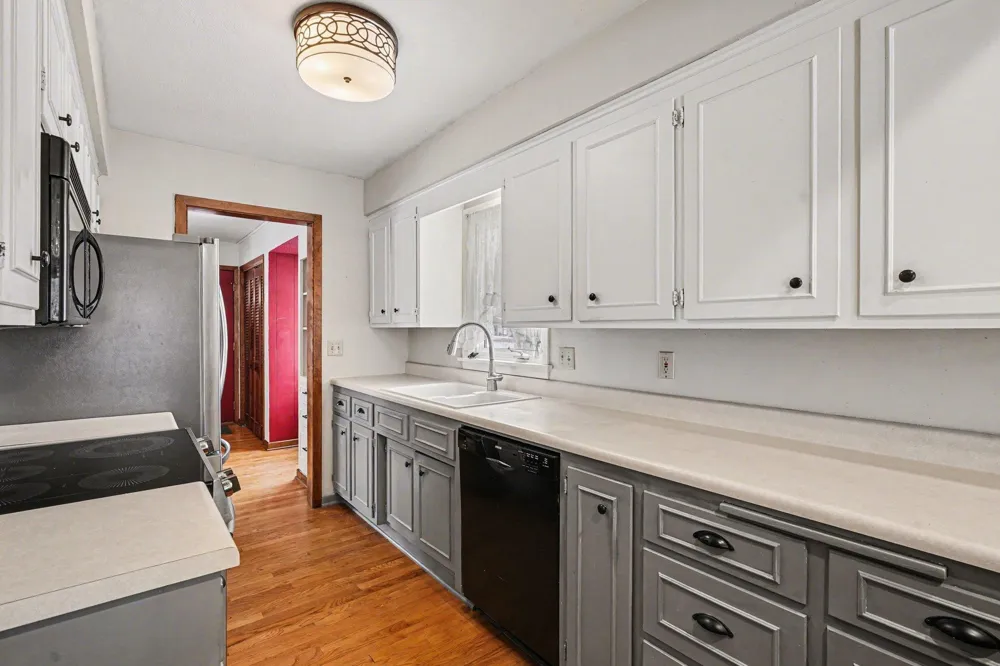 2966 Simpson Street Roseville, MN 55113