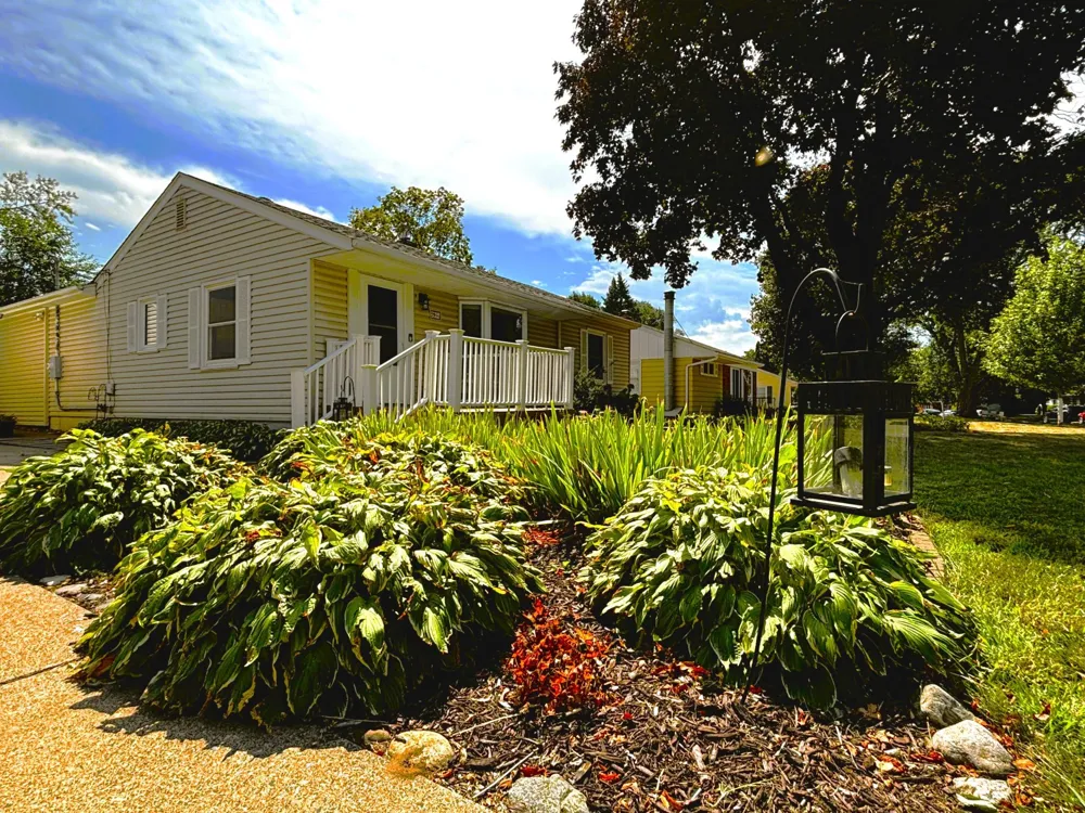 2966 Simpson Street Roseville, MN 55113