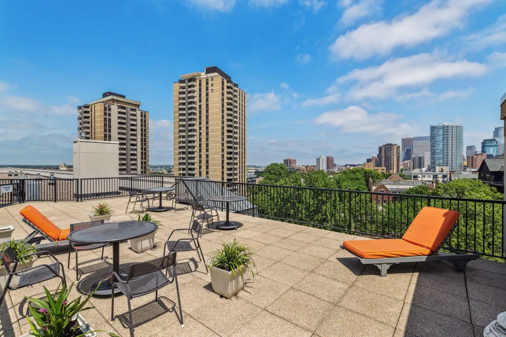 317 Groveland Avenue #311 Minneapolis, MN 55403