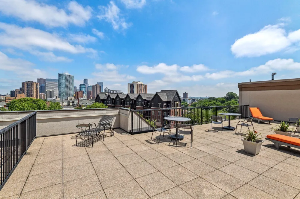 317 Groveland Avenue #311 Minneapolis, MN 55403
