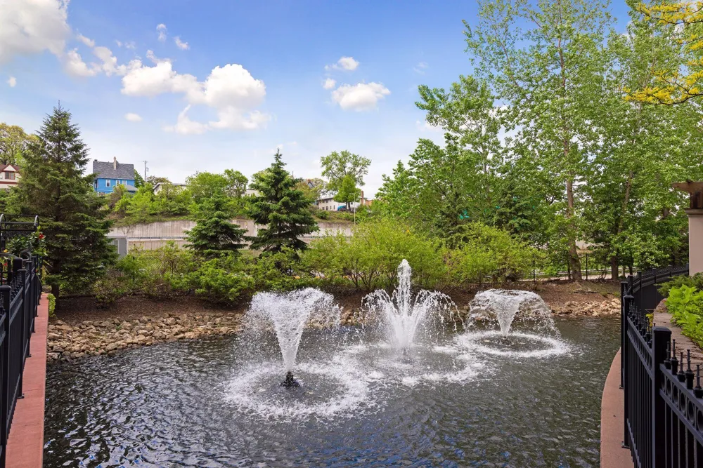 317 Groveland Avenue #311 Minneapolis, MN 55403